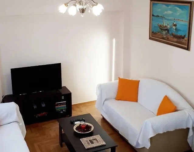 Stylish Apartment Near Katechaki